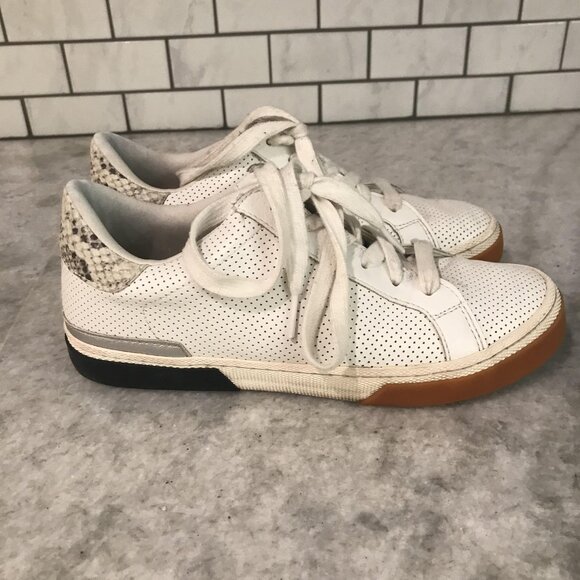 Target Sneakers White Low Top Shoes Womens 6 Faux Snake Heel Athletic Casual - Picture 1 of 9